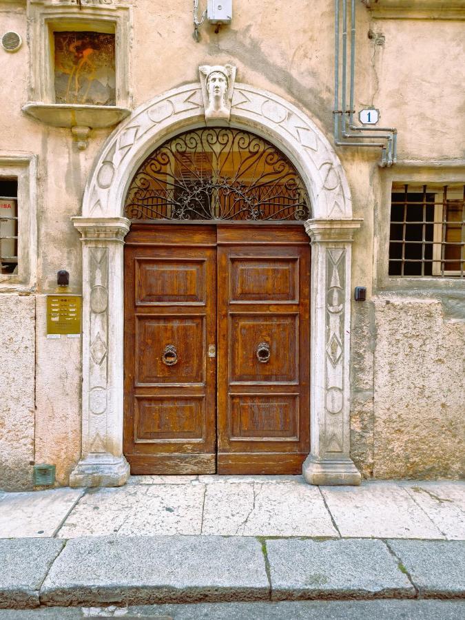 Suite Antico Seminario Verona Exteriör bild